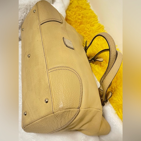 MCM Authentic light fade yellow~FLAWED - Picture 6 of 9